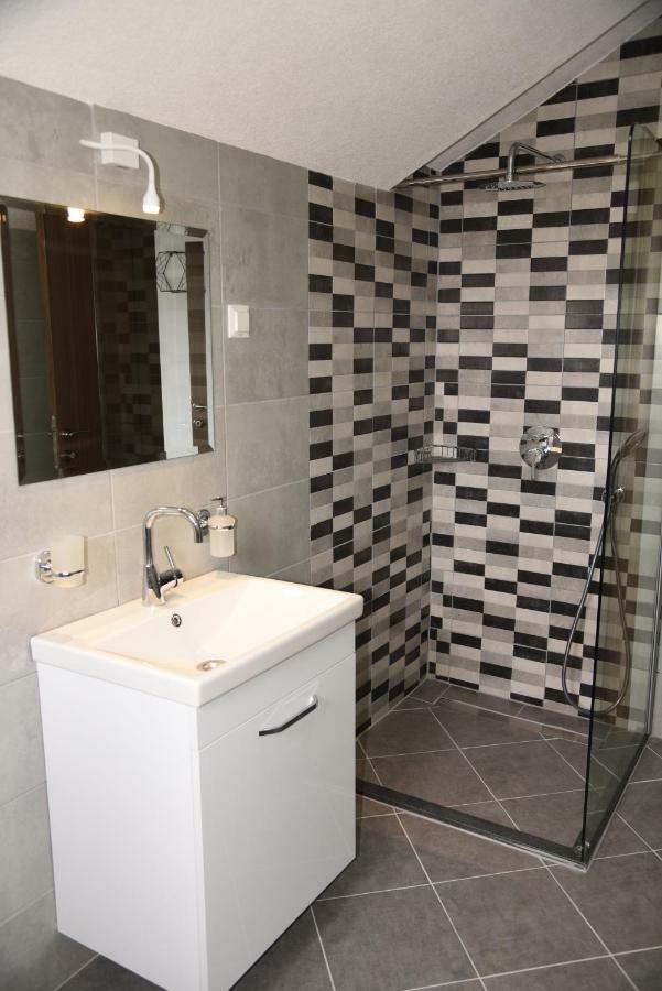 Mihail'S Apartments In Ohrid - 1 ภายนอก รูปภาพ